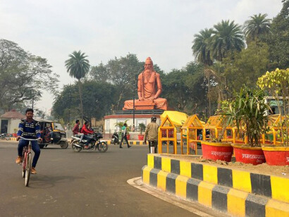 Statute of a Hindu saint at intersection of the roads
