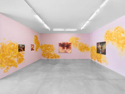 Mika Takahashi, Chuva solar, vista da exposição. Cortesia da Galeria Simões de Assis
