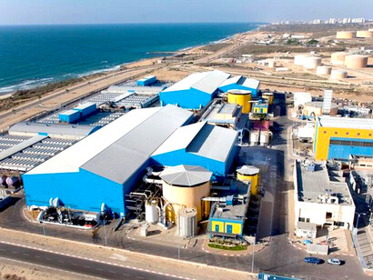 Ashkelon, the world’s largest reverse osmosis plant, produces 330,000 m³ of drinking water daily at record-low cost. Developed under a BOT model by Veolia, IDE Technologies, and Elran Infrastructures, Israel