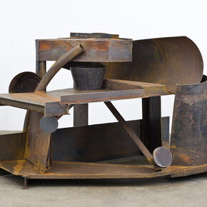Anthony Caro, Tempest, 2012, Park Avenue Series, Steel, 63 x 103 x 89 in. Courtesy Galerie Daniel Templon