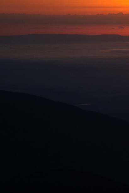    Conheça o Vale da Lua na Chapada dos Veadeiros, uma formação rochosa única que lembra a superfície lunar, perfeita para fotos e exploração
