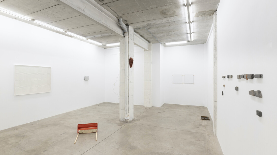 Varios artistas, Puntos ciegos, vista de exhibición. Cortesía de la Galería The Goma