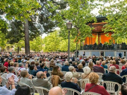 La plataforma de las redes sociales ha jugado un papel preponderante en la promoción de las festividades, con sus miles de usuarios compartiendo videos de los eventos y mostrando los trajes tradicionales y las celebraciones