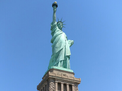 La libertad iluminando el mundo, cuyo nombre asignado por la Unesco es Monumento Nacional Estatua de la Libertad