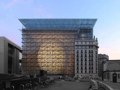 Palazzo Europa, sede principale del Consiglio europeo e del Consiglio dell'Unione europea. Bruxelles, Belgio. L'Unione Europea è nata per trasformare l'Europa da un continente di guerra in uno spazio di cooperazione e prosperità, attraverso l'integrazione economica e politica