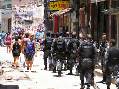 Presença da polícia nas comunidades