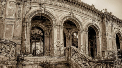 Stabilimento termale Acque della Salute costruito ad inizio Novecento da Angiolo Badaloni e oggi abbandonato, foto Laura Cosmi
