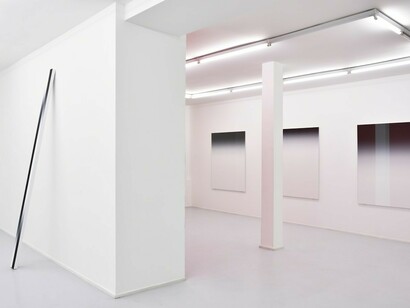 Hiatus, Exhibition view. Courtesy of Suzanne Tarasieve