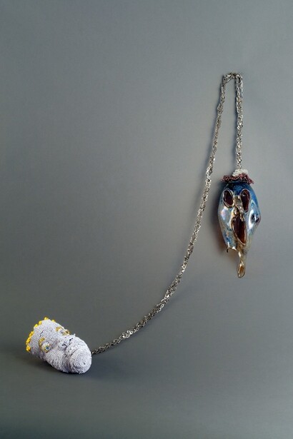 Joyce J. Scott, Decapitated tanzanian albino boy head, 2009-2011. Courtesy of Goya Contemporary