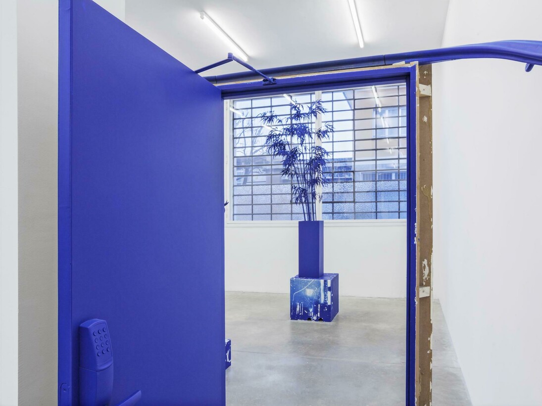 Mike Nelson, Exhibition view. Courtesy of Galleria Franco Noero  