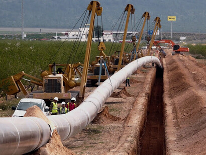 Algunos países, como por ejemplo Alemania, que importa de Rusia más del 80% del gas que consume, reactivan la producción de electricidad con carbón