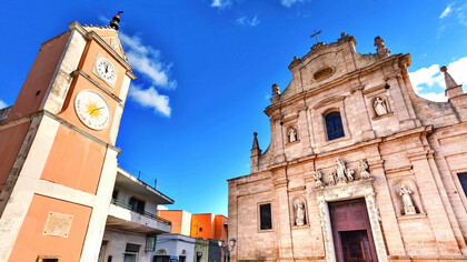 Iglesia Madre de la Asunción en la comarca de Salento en Apulia, Italia