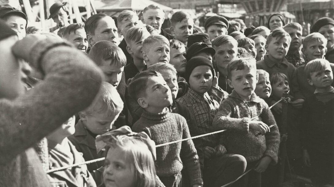 Marianne Brandt, Wartende kinder (detail), 1928. Mit freundlicher genehmigung der Kunstbibliothek
