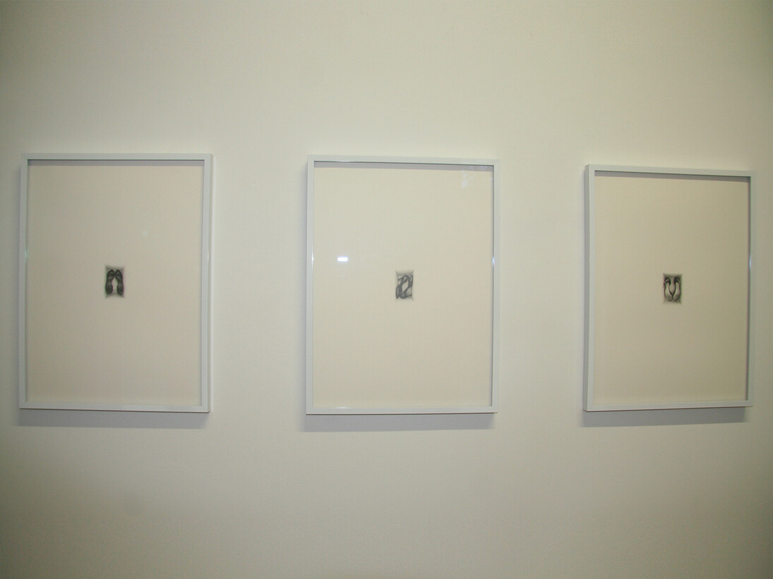 Yann Thoreau, Sans titre, 2015, 15,2 x 11,2 cm, Dessins à la mine de plomb / Graphite, C. Melanie Rio gallery
