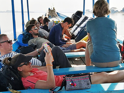 In barca sul Saluen River