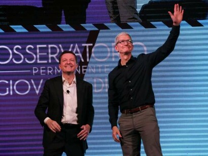 Andrea Ceccherino e Tim Cook