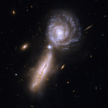 Galaxias en proceso de colisión, UGC 9618, Telescopio Hubble