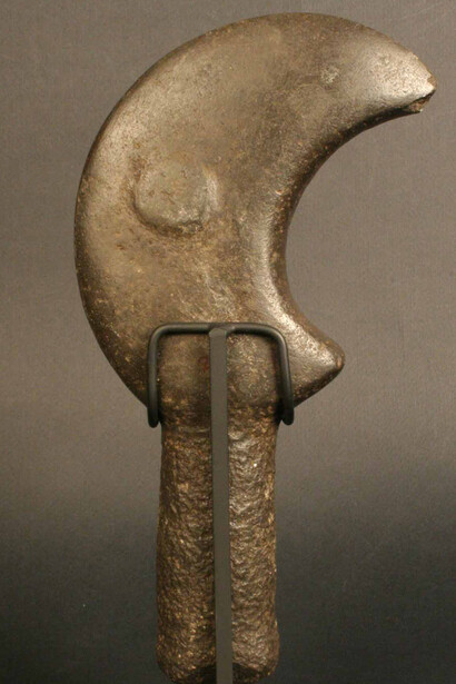 Clava cefalomorfa

Materiales: Piedra

1250 d.C.-

Medidas: 230 mm de alto x 120 mm de ancho