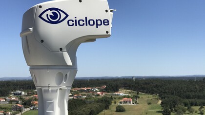 O sistema conta com uma rede de sensores, câmaras e drones