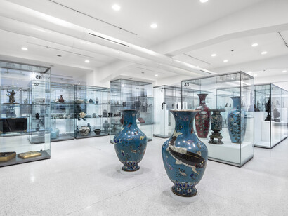 Open Storage of the Art of Asia. Courtesy of Národní galerie Praha