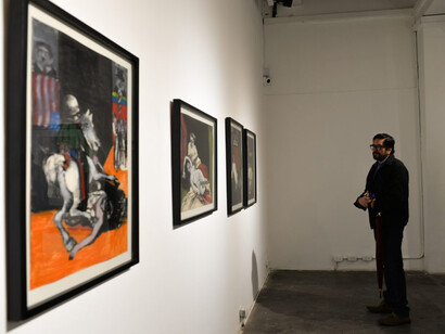 Carlos Granada ’75 –’78, reflejos de una violencia oficial, vista de exhibición. Cortesía de Espacio El Dorado