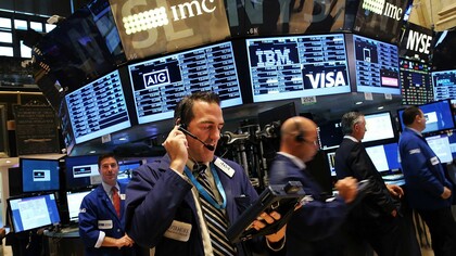 Agentes de bolsa operando