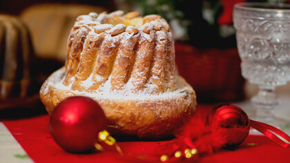 Sous ses airs de fête, le kouglof incarne la tradition alsacienne revisitée, où la mémoire gourmande rencontre la créativité d’aujourd’hui
