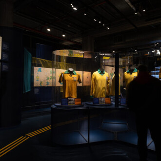 Amarelinha, exhibition view. Courtesy of Museu do Futebol
