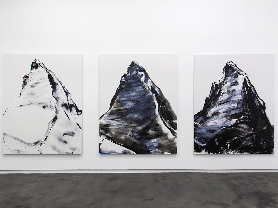 Herbert Brandl, Exhibition view. Courtesy of Heinrich Ehrhardt