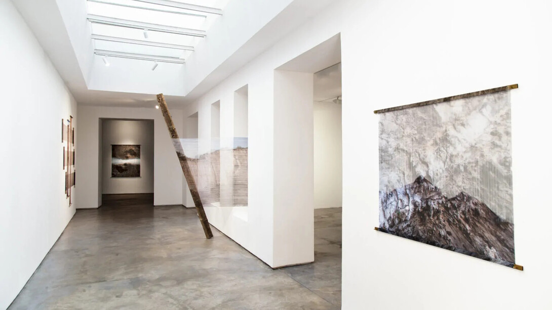 Leyla Cárdenas, Posibles bifurcaciones, vista de exhibición. Cortesía de la Galería Max Estrella