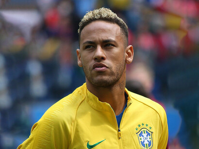 Football, la folie des grandeurs. L’arrivée de Neymar en provenance du PSG est la plus grosse dépense d’un club saoudien, il est surveillé par l'État saoudien qui n'hésitera pas à prendre des sanctions s’il est pris en flagrant délit de jouer au poker en ligne alors qu'il est dans le Royaume