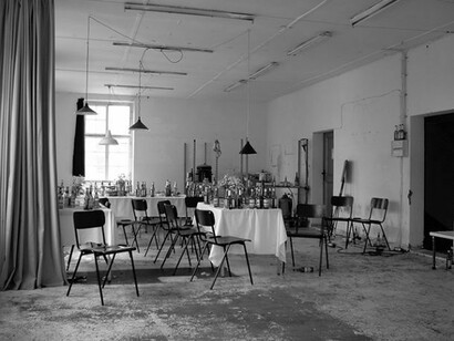 Freitagsküche at Oskar-von-Miller Strasse 16, Frankfurt, 2004. Courtesy the artist and David Zwirner, New York/London