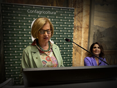Alessandra Oddi Baglioni, presidenta de Confagricoltura Mujer en una conferencia de prensa en Roma, Italia