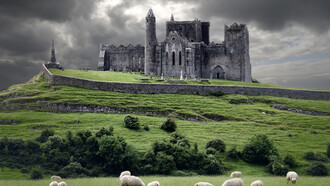 Los símbolos de Irlanda utilizados por Bram Stoker: castillos, abadías, tormentas, nieblas...