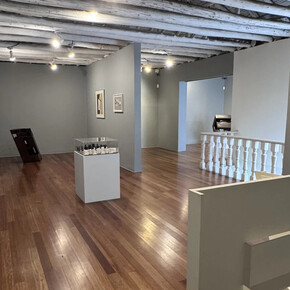 Eduardo Ramírez Villamizar, Sumando planos, vista de exhibición. Cortesía de la Galería Nueveochenta