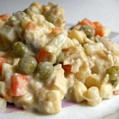 Ensalada de gallina con guisantes