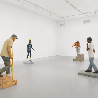 John Ahearn and Rigoberto Torres, Bronx figures, exhibition view. Courtesy of James Fuentes Gallery