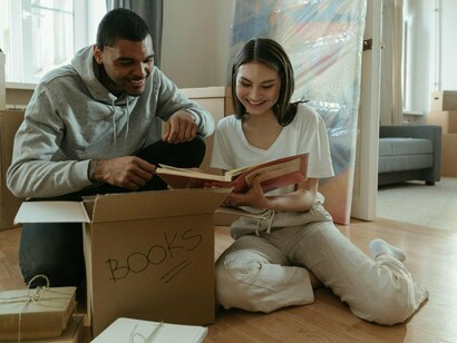 Ao colocar os pés em Vitória, eu soube. Sem explicação racional — apenas soube. Era como se aquele lugar me reconhecesse antes mesmo que eu o reconhecesse



