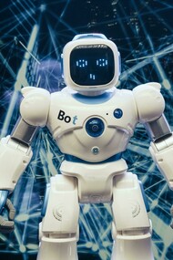 Robô. Especialistas dizem que o crescimento da inteligência artificial deixará a maioria das pessoas melhor na próxima década, mas muitos estão preocupados sobre como os avanços na IA afetarão o que significa ser humano, ser produtivo e exercer o livre arbítrio. À medida que a inteligência artificial (IA) orientada a algoritmos emergentes continua a se espalhar, as pessoas estarão em melhor situação do que estão hoje?
