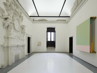 Palazzo Ardinghelli, allestimento Punto di equilibrio, Alberto Garutti – Accedere al presente, 2018-20, foto Agostino Osio – AltoPiano
