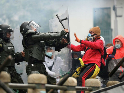 Varias misiones médicas han asegurado que las autoridades policiales no les permiten atender heridos de los manifestantes o acercarse a los lugares de conflicto