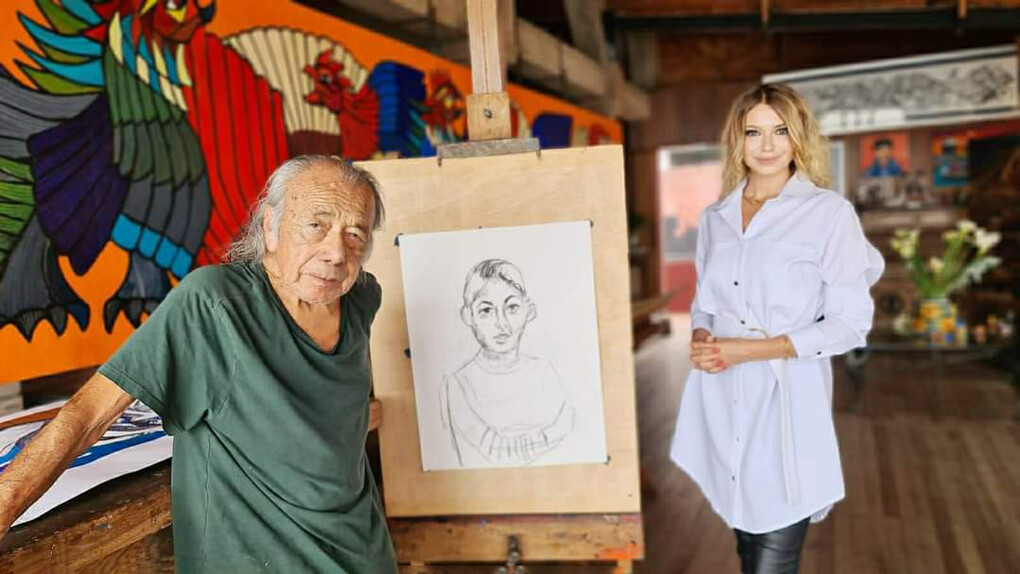 Joanna Longawa con el reconocido pintor y escultor peruano Víctor Delfín (Fotografía de Alice Zymelka)