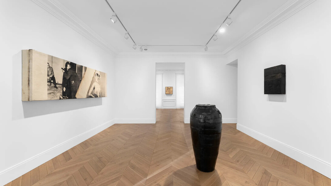 Theaster Gates, And other paintings, exhibition view. Courtesy of White Cube