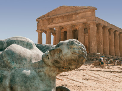 El objetivo del transhumanismo no es solo mejorar la especie humana, sino trascenderla, un ideal que ya había sido explorado por Platón en la antigua Grecia