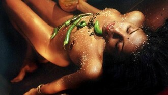 Würzige, indische Suppe mit Kürbis,
schwarzen Bohnen und Kokosnuss