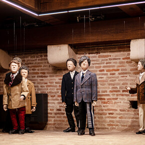 Markus Schinwald, Misfits, Fondazione Coppola. Veduta dell'allestimento 