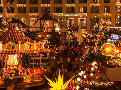 Festive decorations and twinkling lights at Dresden's Striezelmarkt