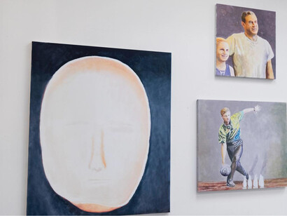 Luc Tuymans, The fruit basket, exhibition view. Courtesy of David Zwirner Gallery