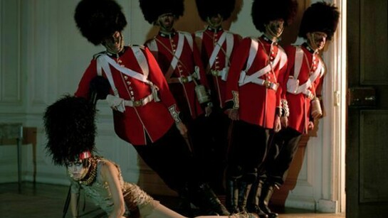 Malgosia Bela & five guardsmen, Glemham Hall, Suffolk, 2009 © Tim Walker