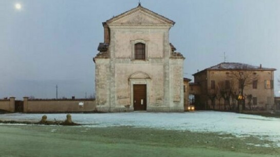 Luigi Ghirri, Cittanova di Modena chiesa sulla via Emilia, 1986, Series: da Paesaggio italiano (1980-1989) Vintage C-print 32 x 47 cm